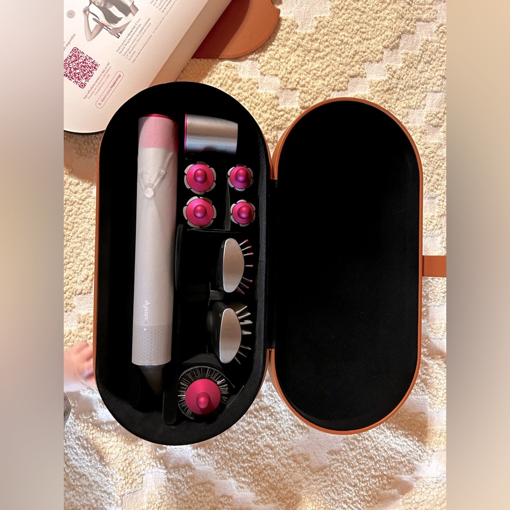 Dyson Airwrap Complete Styler NEW 💗